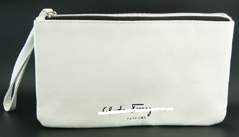 upload_fb9e889618443b4eabcd8437b6b69c87_Ferragamo蝶忆绽放化妆包2