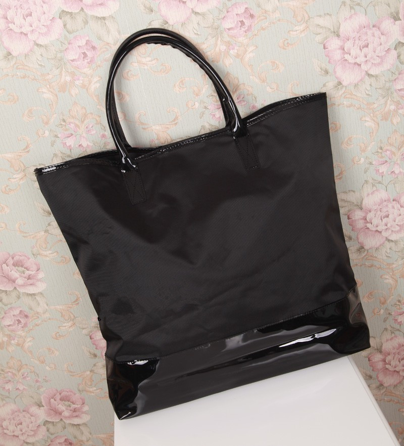 upload_02182bbb6cf3eea0b2fa2c6aae353e80_BURBERRY拼接大手提包袋2