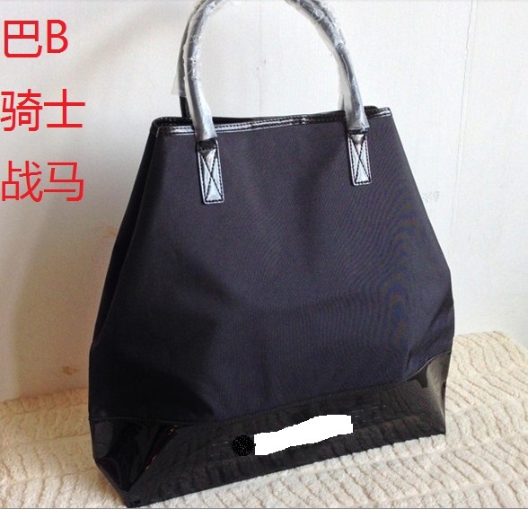 upload_c2f9727c7f4c305b2c4b6d3275446799_BURBERRY拼接大手提包袋6