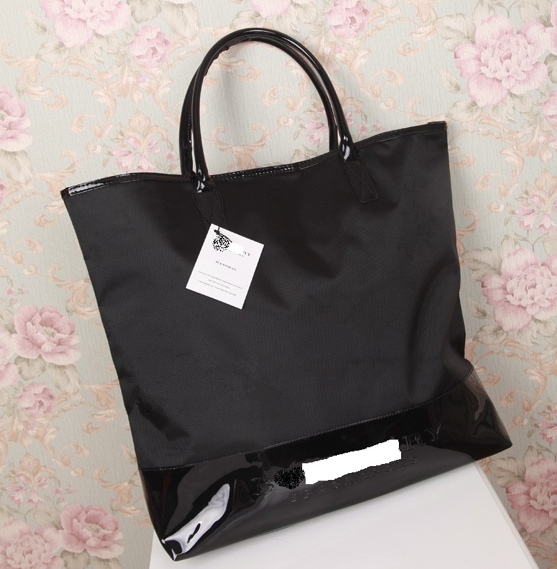 upload_dfedd0a64205440c9ac1029d21339350_BURBERRY拼接大手提包袋1