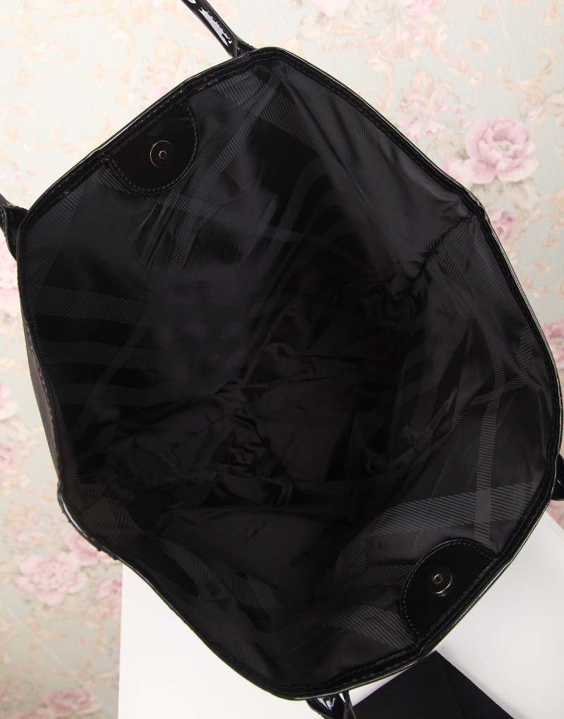 upload_f47b09878cd418ad53d1e9e98ddcca04_BURBERRY拼接大手提包袋4