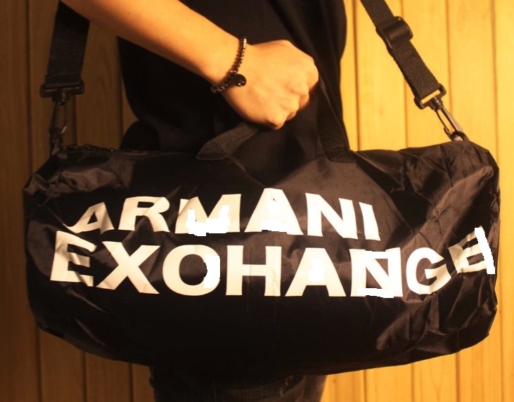 upload_8d1d0f5ef59f46afdc9ab552c1a2dcbc_Armani Exchange圆筒手提单肩包2