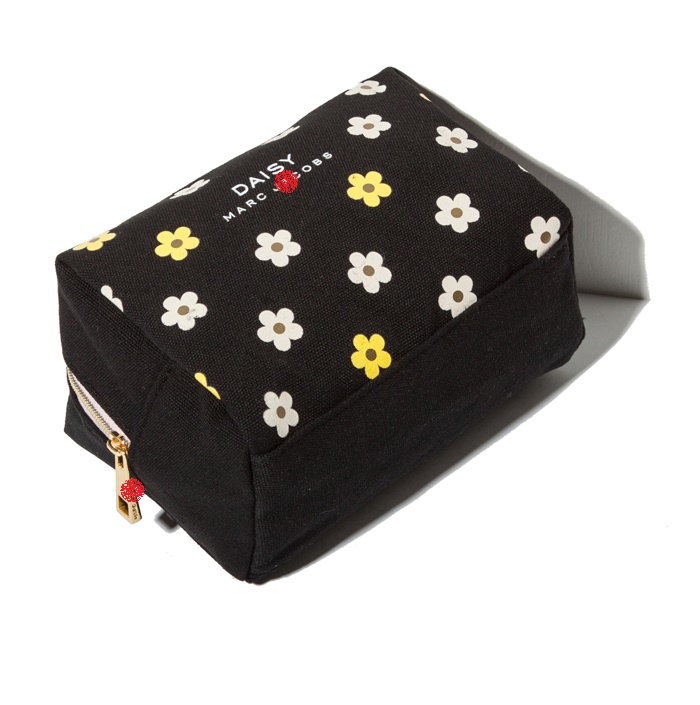 upload_0c93eca0baa3b273d94a3541d17589f7_Marc Jacobs黄白雏菊花化妆包4